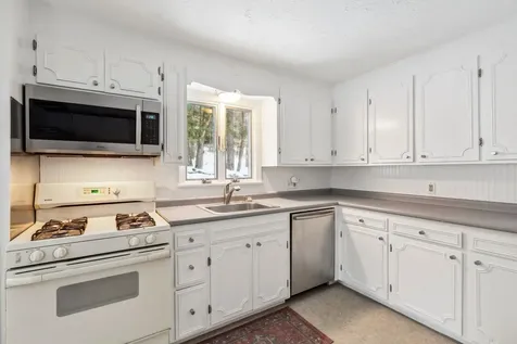 12 Goodfellow Road Hanover NH 03755