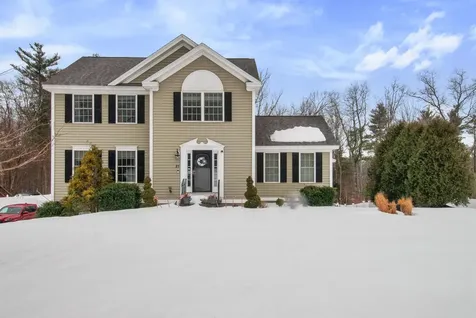 21 Pond Road Raymond NH 03077