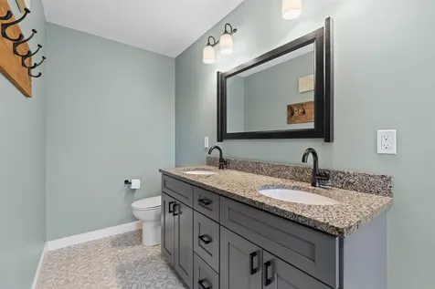 13 Eisenhower Drive Rochester NH 03867