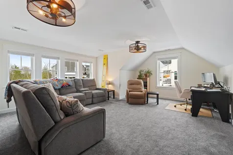 13 Eisenhower Drive Rochester NH 03867