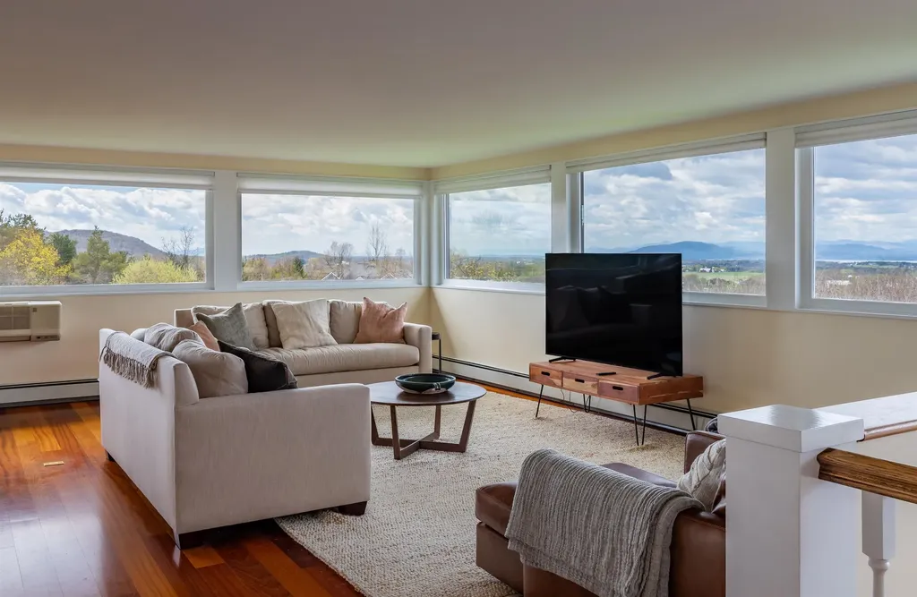 304 Natures Way Charlotte VT 05445