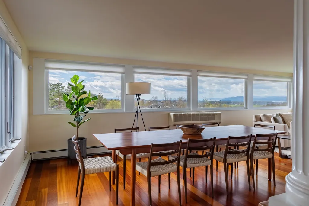 304 Natures Way Charlotte VT 05445