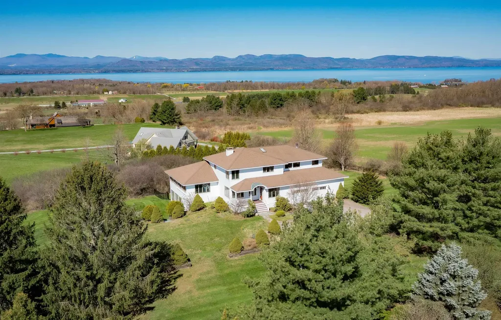 304 Natures Way Charlotte VT 05445