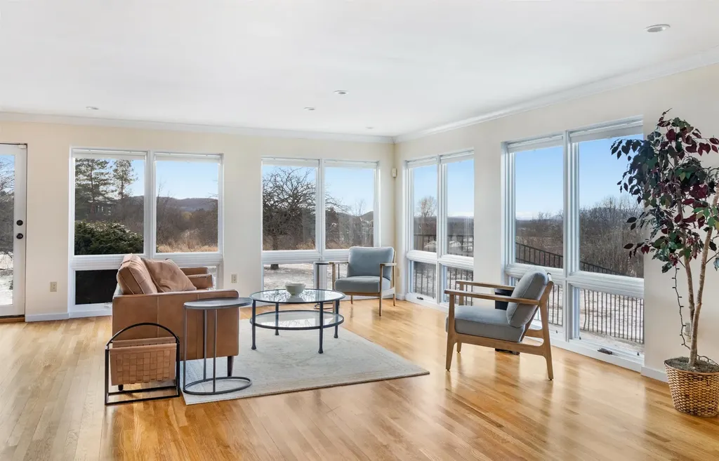 304 Natures Way Charlotte VT 05445