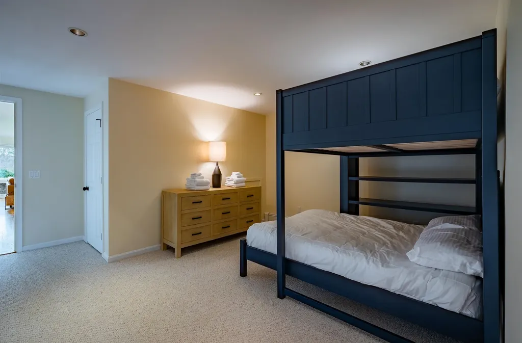 304 Natures Way Charlotte VT 05445