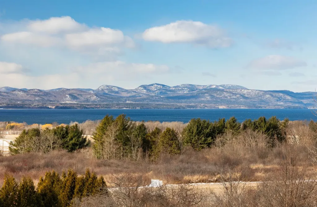 304 Natures Way Charlotte VT 05445