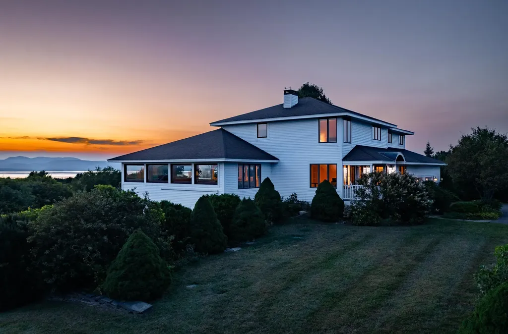 304 Natures Way Charlotte VT 05445