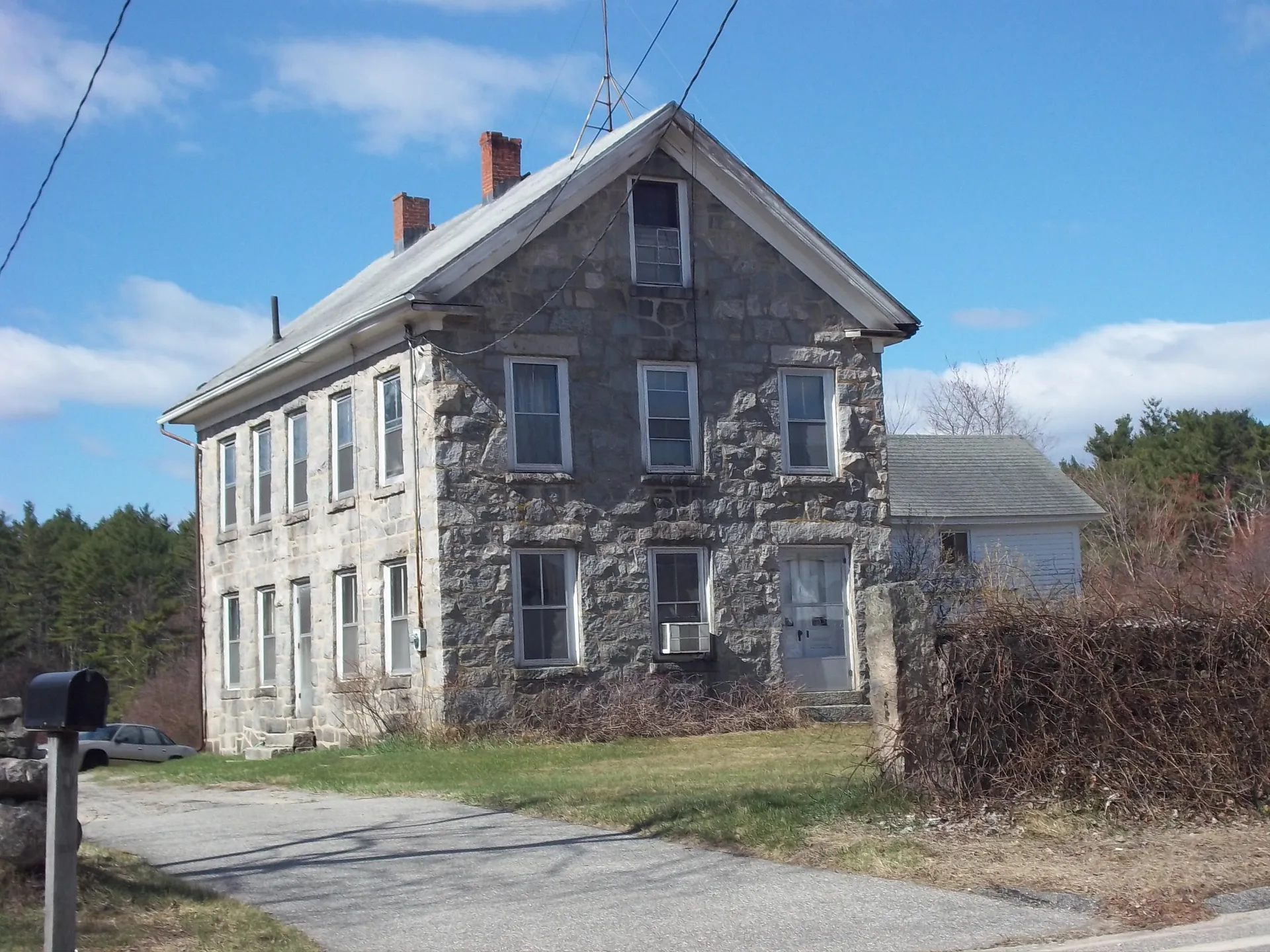 2081 Bodwell Road Manchester NH 03109