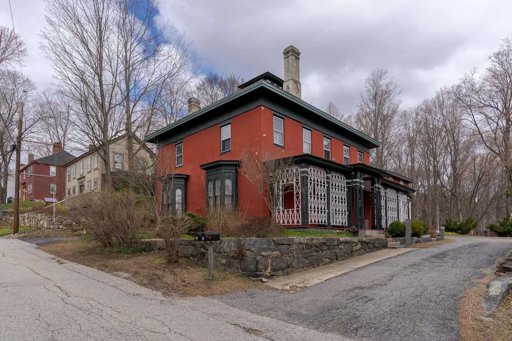 9 Swamscott Street Newfields NH 03856