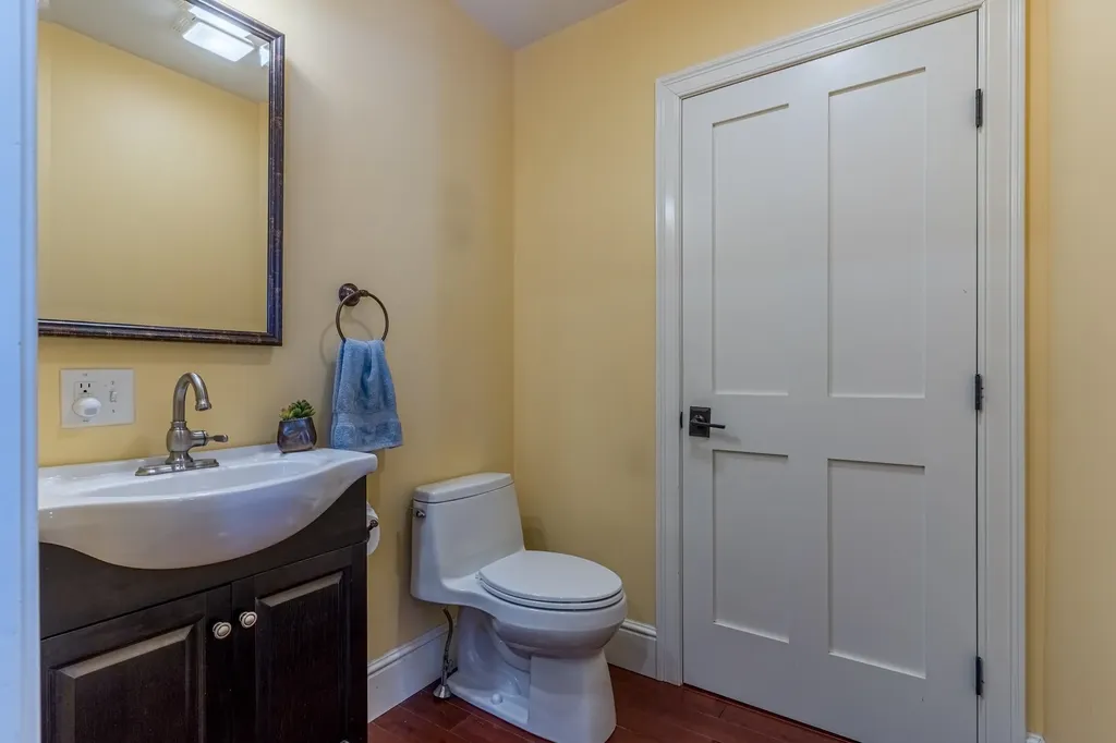 9 Swamscott Street Newfields NH 03856