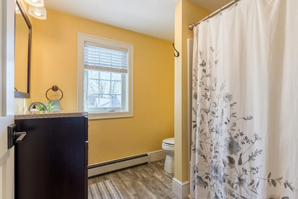 9 Swamscott Street Newfields NH 03856