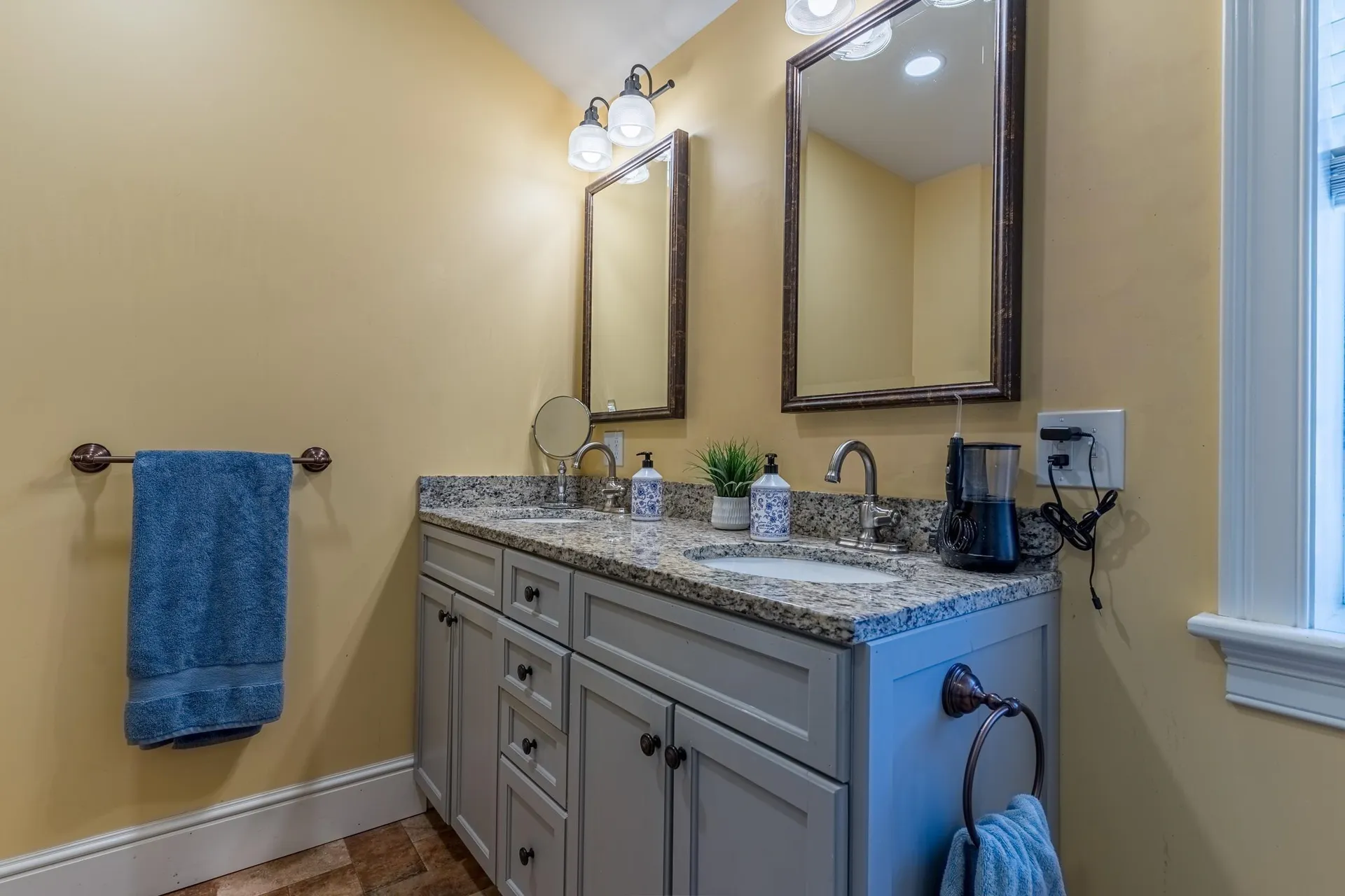 9 Swamscott Street Newfields NH 03856