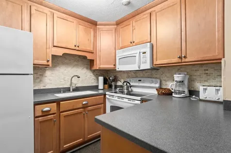 9 Treetop Circle Laconia NH 03246