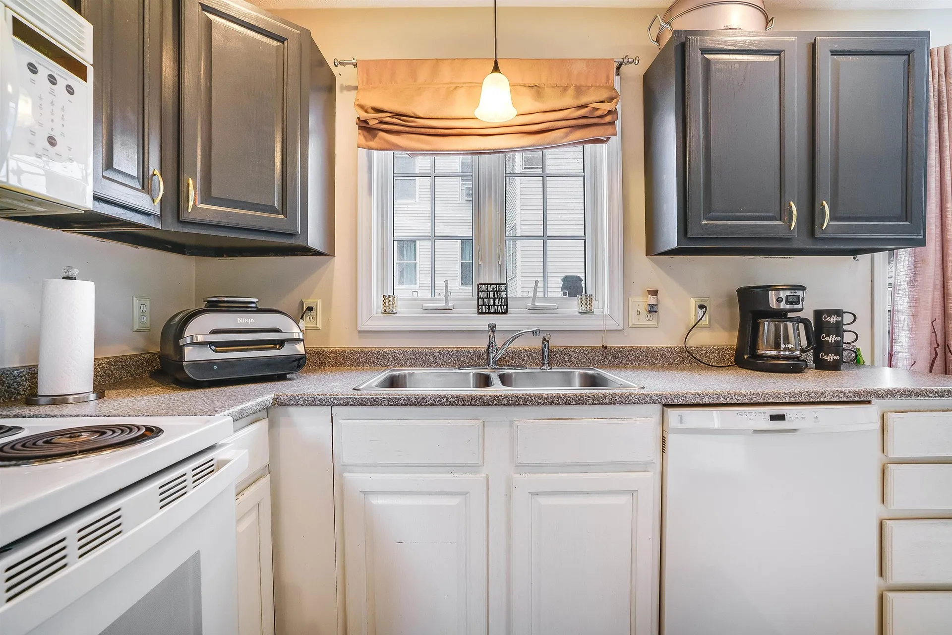 4 Cartier Street Manchester NH 03102