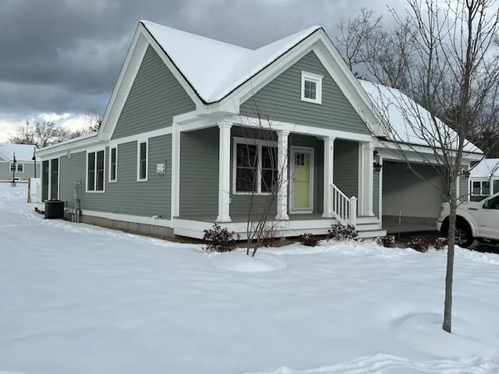 3 Hemlock Drive Auburn NH 03032