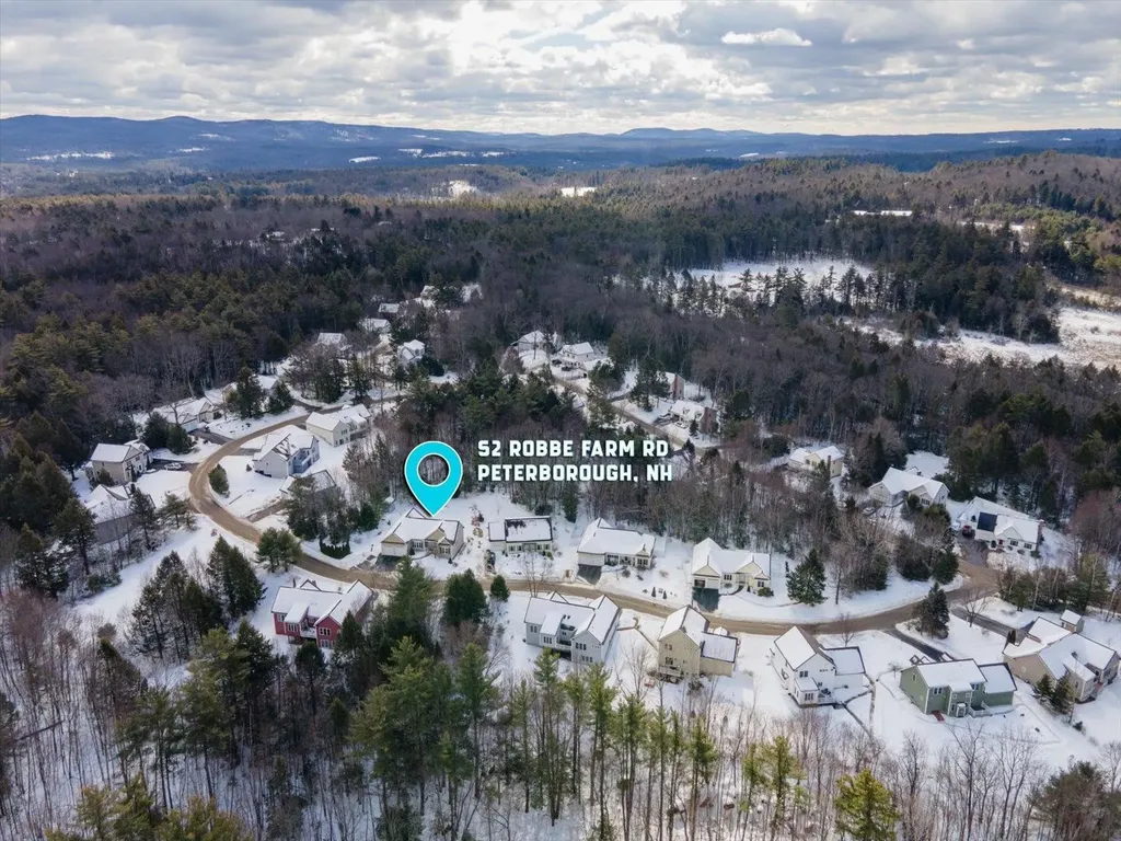52 Robbe Farm Road Peterborough NH 03458