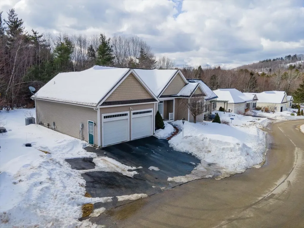 52 Robbe Farm Road Peterborough NH 03458