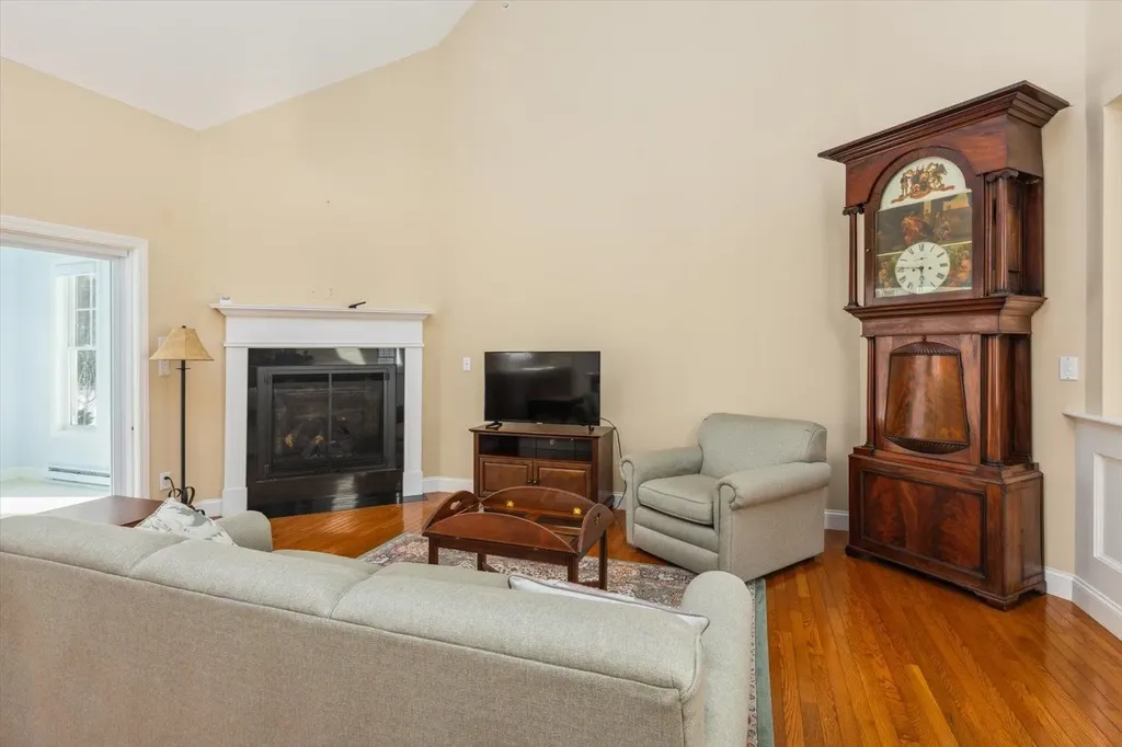 52 Robbe Farm Road Peterborough NH 03458