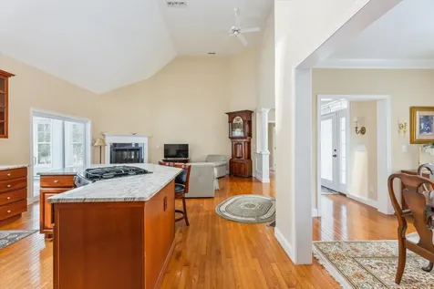 52 Robbe Farm Road Peterborough NH 03458