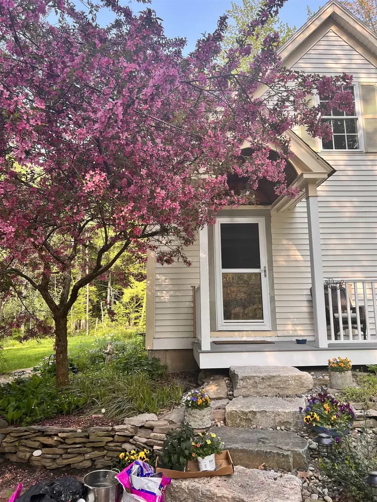 11 Taylor Court Peterborough NH 03458