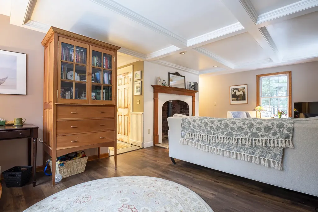 11 Taylor Court Peterborough NH 03458