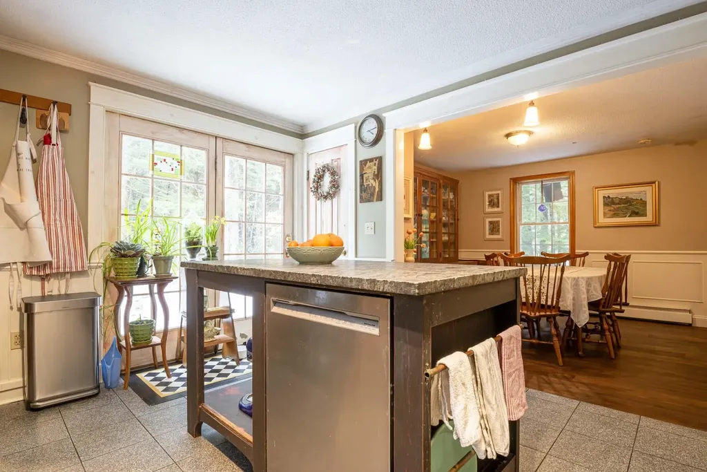 11 Taylor Court Peterborough NH 03458