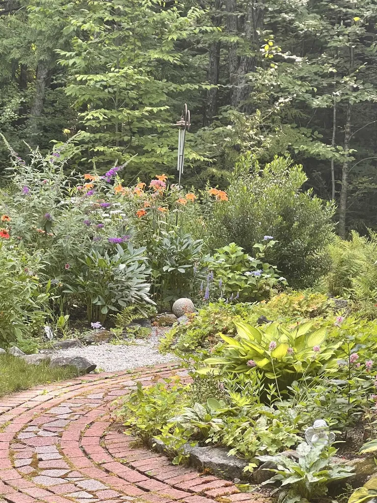 11 Taylor Court Peterborough NH 03458