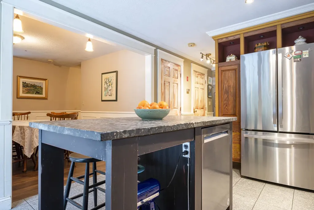 11 Taylor Court Peterborough NH 03458