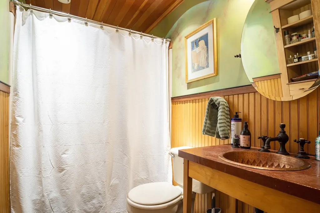 11 Taylor Court Peterborough NH 03458