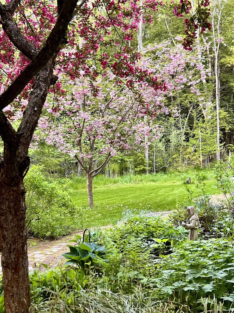 11 Taylor Court Peterborough NH 03458