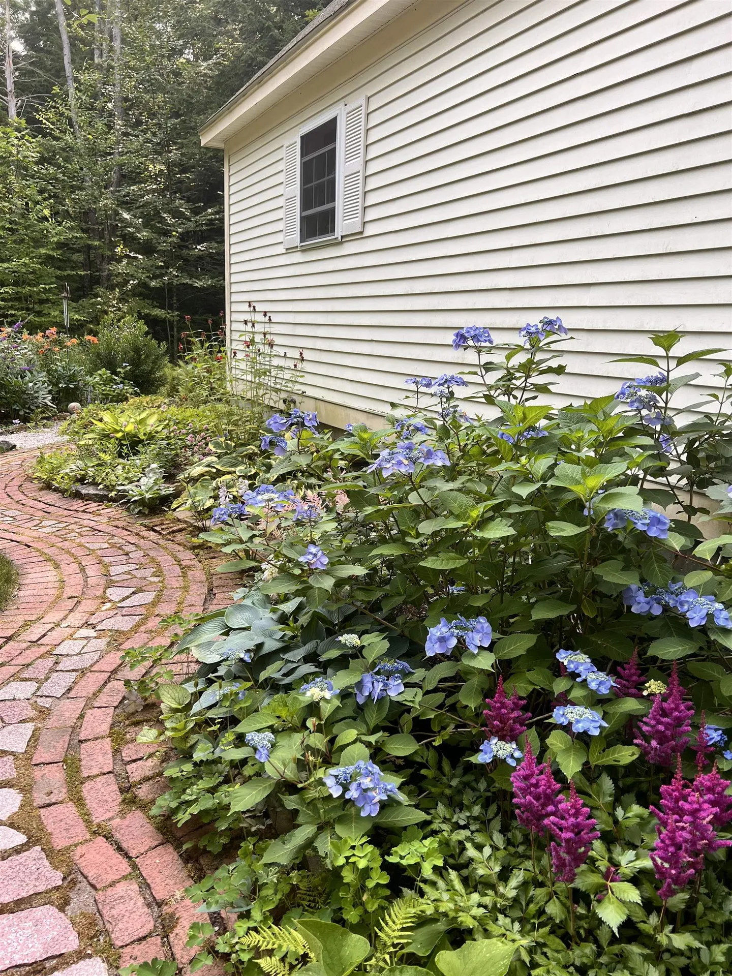 11 Taylor Court Peterborough NH 03458