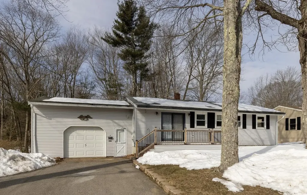 15 Oak Hill Drive Dover NH 03820