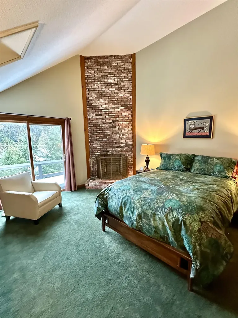 633 Marmot Lane Grantham NH 03753