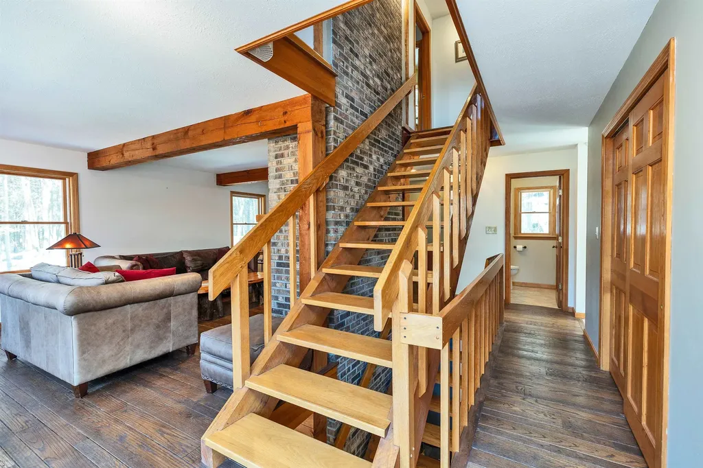 44 Lakeview Drive Nottingham NH 03290