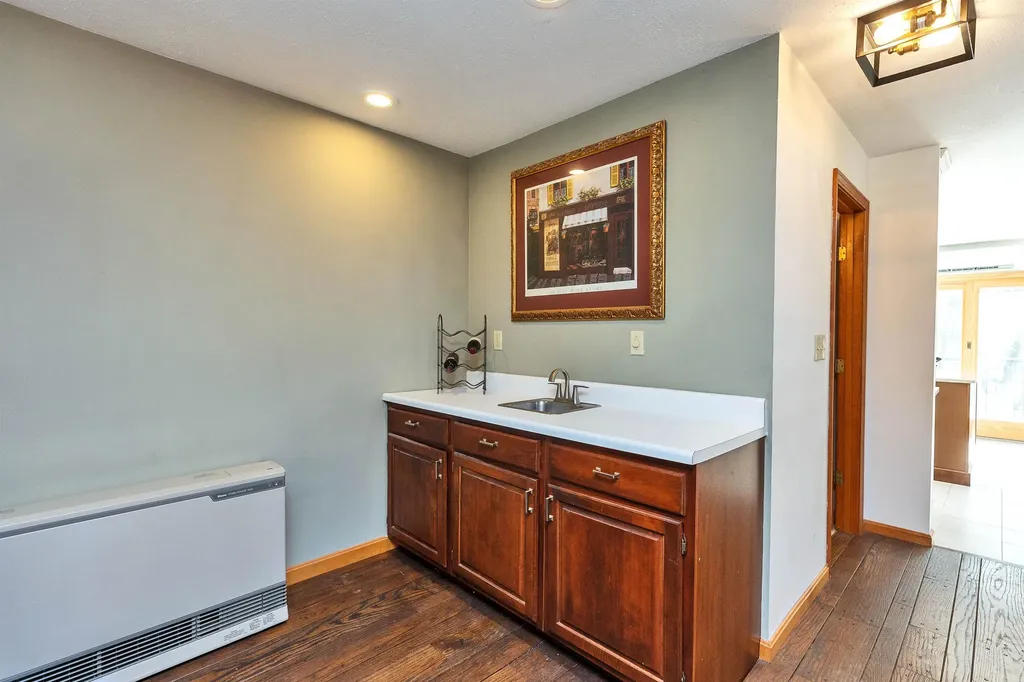 44 Lakeview Drive Nottingham NH 03290