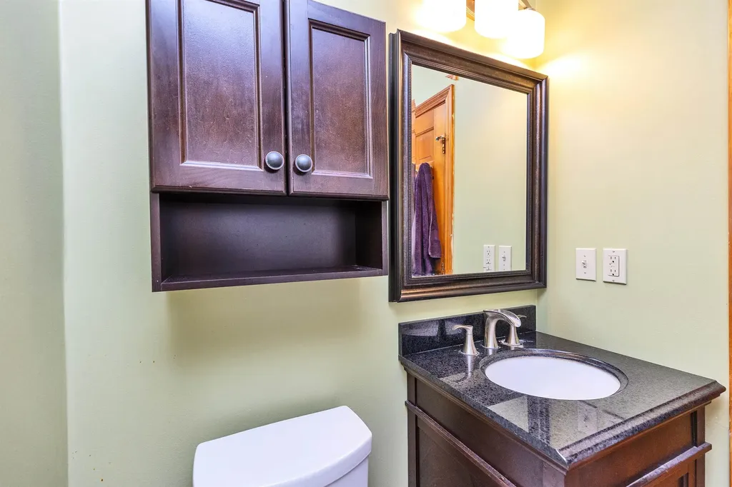 44 Lakeview Drive Nottingham NH 03290