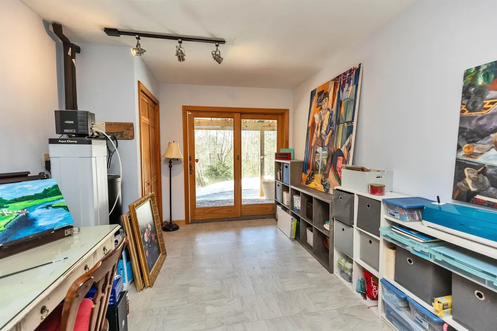 44 Lakeview Drive Nottingham NH 03290