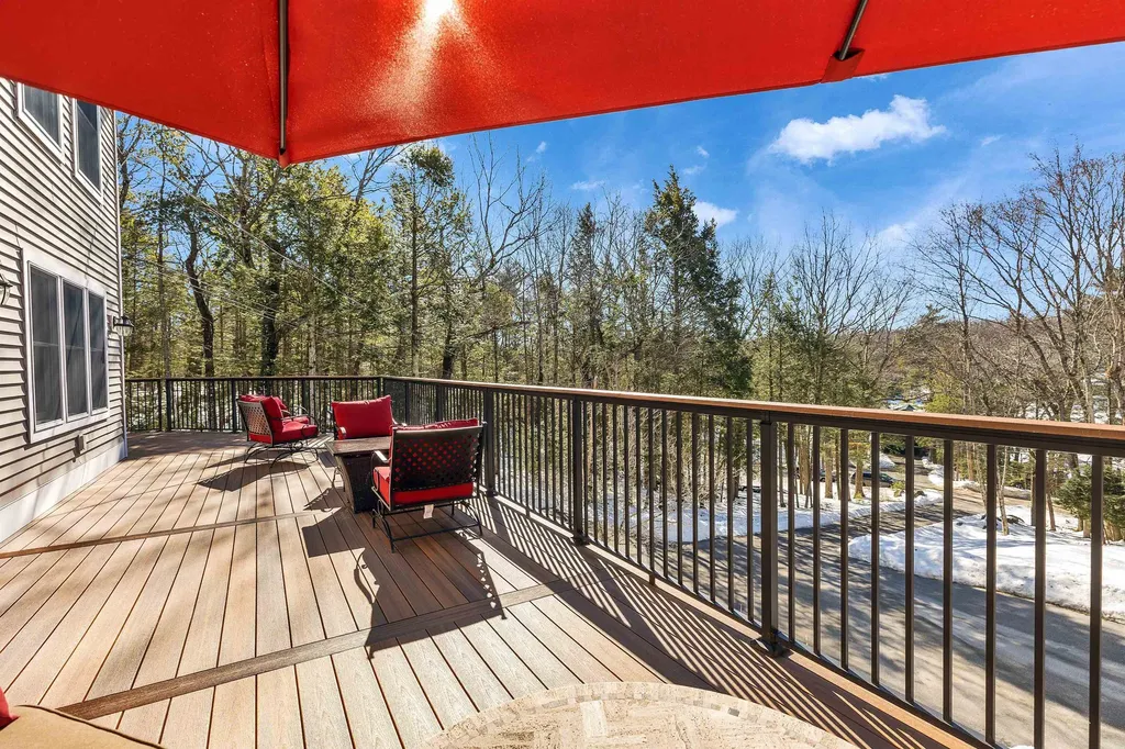 44 Lakeview Drive Nottingham NH 03290