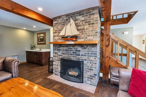 44 Lakeview Drive Nottingham NH 03290