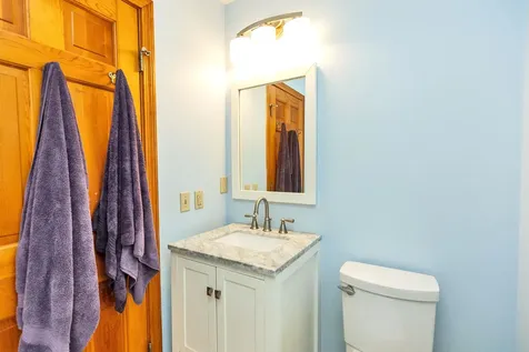 44 Lakeview Drive Nottingham NH 03290