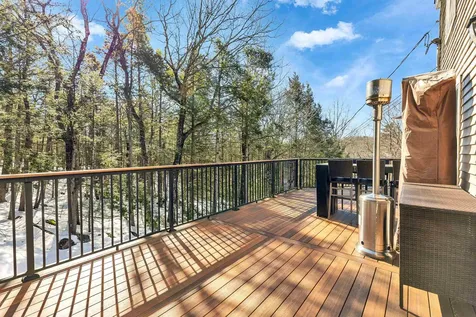 44 Lakeview Drive Nottingham NH 03290