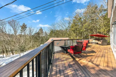 44 Lakeview Drive Nottingham NH 03290