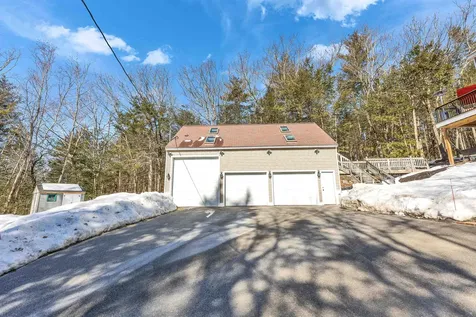 44 Lakeview Drive Nottingham NH 03290