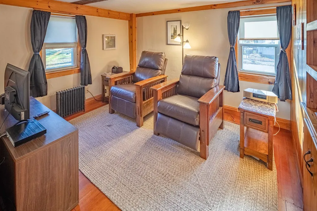 11 Roosevelt Avenue Dover NH 03820