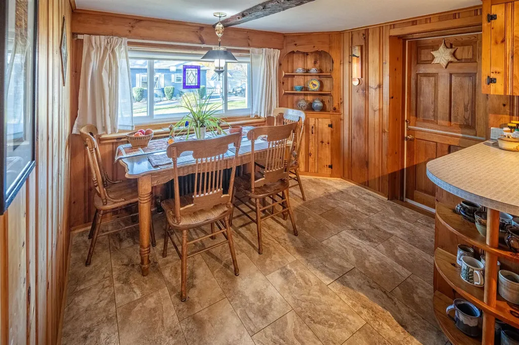 11 Roosevelt Avenue Dover NH 03820