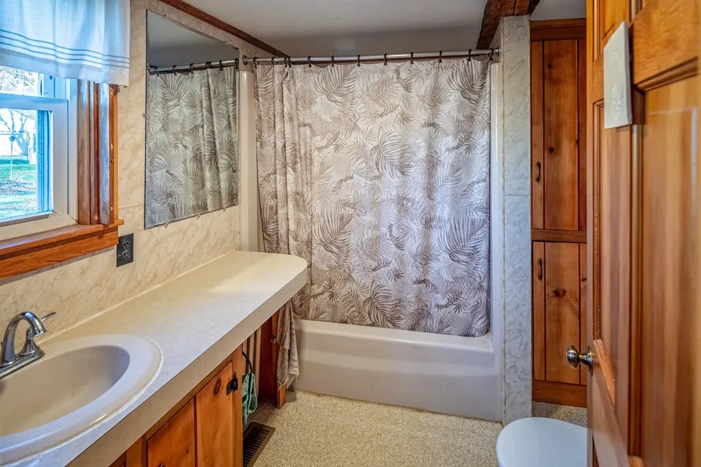 11 Roosevelt Avenue Dover NH 03820