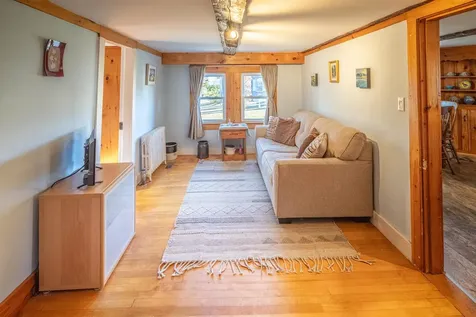 11 Roosevelt Avenue Dover NH 03820