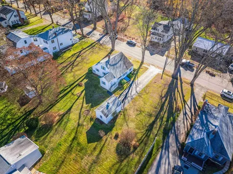 11 Roosevelt Avenue Dover NH 03820