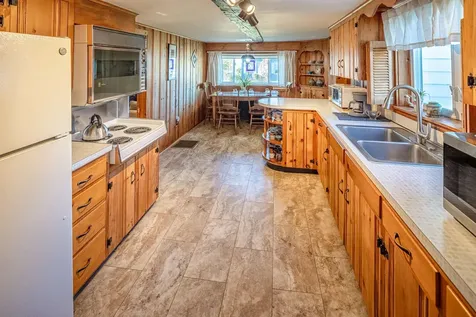 11 Roosevelt Avenue Dover NH 03820