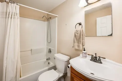 31 Wednesday Hill Road Lee NH 03861